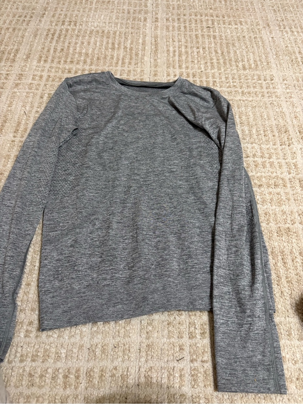 lululemon athletica Women's Gray Long-Sleeve Crew Top